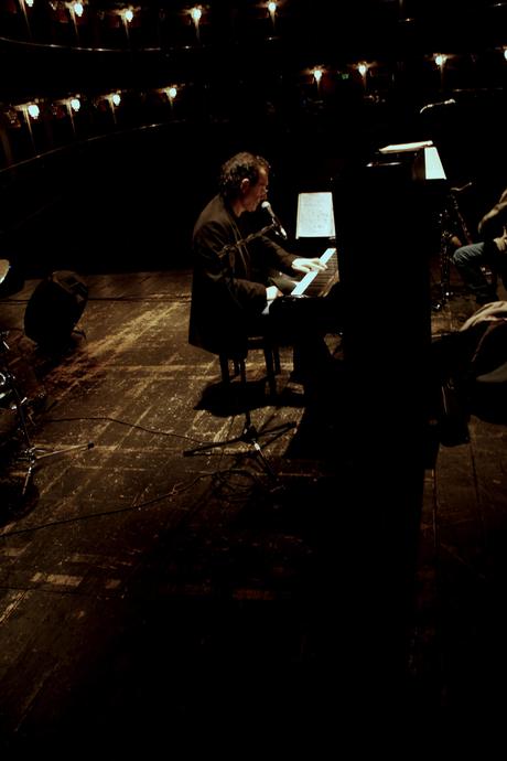 Ennio Rega al Teatro Valle Occupato in sestetto