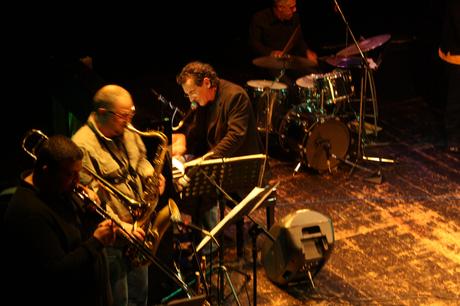 Ennio Rega al Teatro Valle Occupato in sestetto