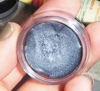 essence - stay all day - long lasting eyeshadows