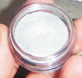 essence - stay all day - long lasting eyeshadows