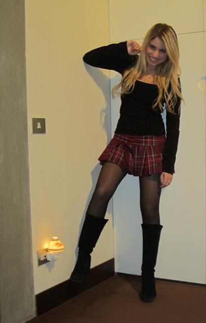 Casual with checked skirt !