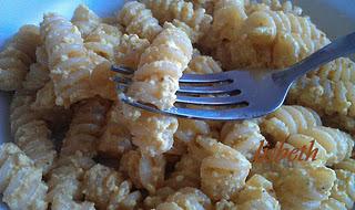 Fusilli con ricotta e curry