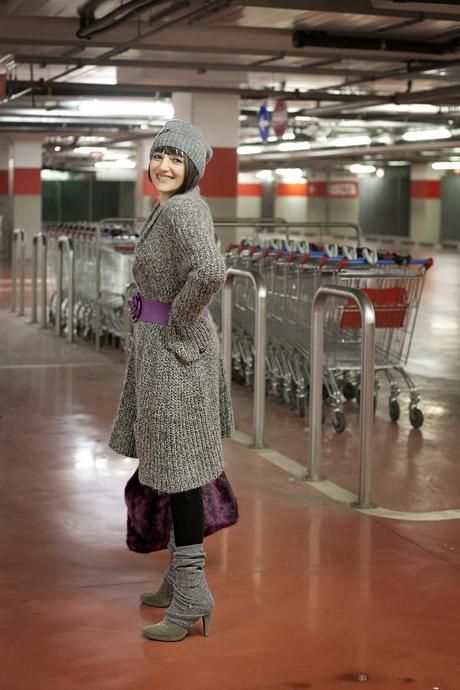 Let’s go to the supermarket: my shopping… dressed in grey and purple!