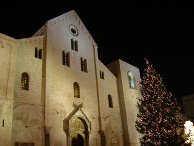 SAN NICOLA, LEGGENDE E TRADIZIONI... A BARI