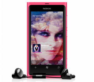 Nokia Lumia 800 in colorazione magenta il 15 dicembre
