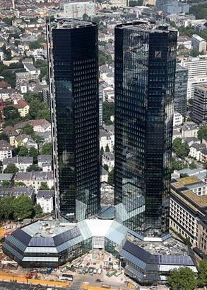 Bomba indirizzata al CEO di Deutsche Bank a Francoforte scoperta in tempo