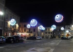 Bastia, bottiglie riciclate per l’albero di Natale e Focone dell’Immacolata