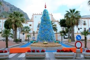 Cinisi, creato un particolare albero di Natale