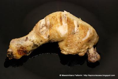 La cucina aromatica: coscia di pollo nel sacco forno con erbette della macchia mediterranea