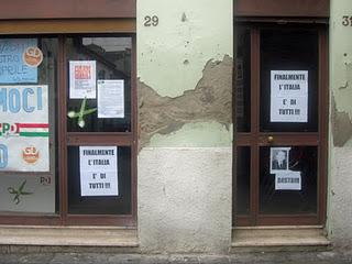 La politica in vetrina in Via Bacchini A Fidenza