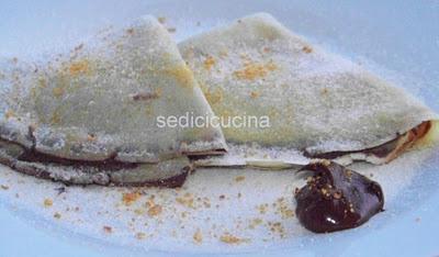 Crepes di kamut con crema di nocciole, profumate all'arancia