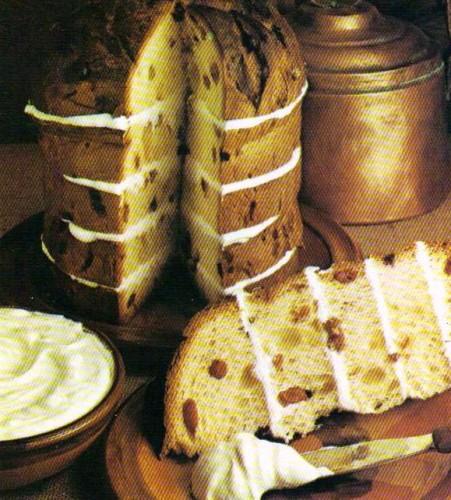 Panettone farcito di mascarpone