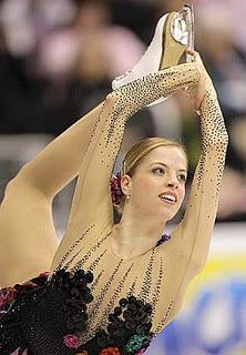 Flash news: Carolina Kostner in testa al Grand Prix; passo falso per Arianna Fontana