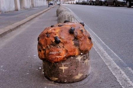 panettone antitraffico diventa dolce natalizio  Milano: Panettoni di strada che diventano veri panettoni natalizi