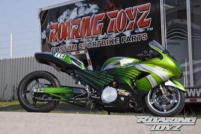 Kawasaki ZX-14 Turbo Drag Bike by Roaring Toyz