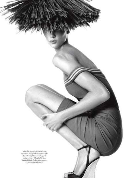 Karlie Kloss Shows Her Toned Body in the Editorial of Vogue Italia, Dec. 2011