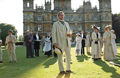 Downton Abbey: la serie che si dipana tra intrighi di classe e servizi di porcellana