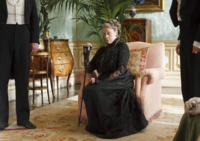 Downton Abbey: la serie che si dipana tra intrighi di classe e servizi di porcellana