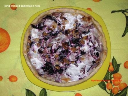 Ricetta saporita per il menù delle feste:Torta salata di radicchio e noci