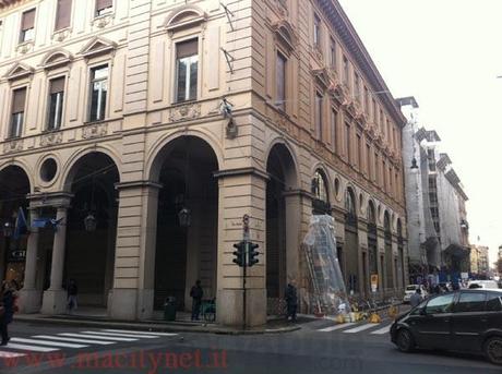 Nuova facciata per l’Apple Store di Torino in Via Roma