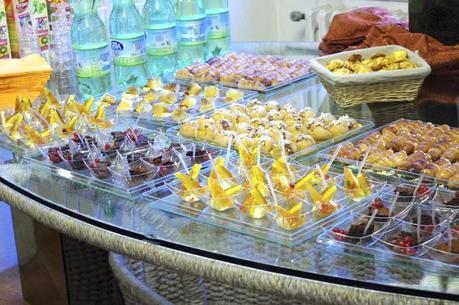 I AM THE FUTURE - Backstage and accessories