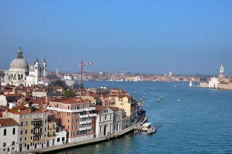 Venezia dice basta alle navi da crociera in laguna.