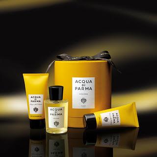 { L'eleganza del Natale Acqua di Parma }