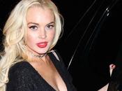 Lindsay Lohan derubata alle Hawaii