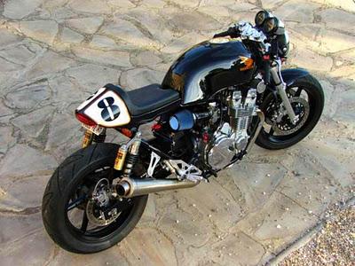 Honda CB750 Cafe Racer # 8