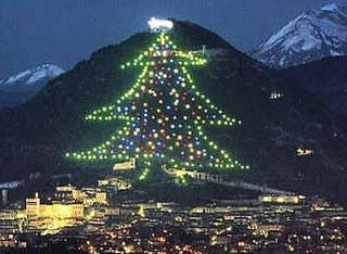 Albero di Natale a testa in giù