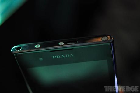 Ecco il nuovo LG Prada Phone 3 con Android Gingerbread | Foto, Caratteristiche, Video