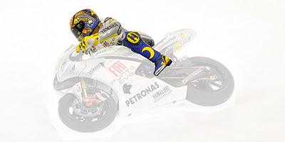 Valentino Rossi MotoGp Estoril 2009 L.E. 2999 pcs by Minichamps