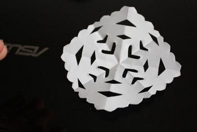 Tutorial: fiocchi di neve, alberello tridimensionale, angioletti e...topolini riciclosi!