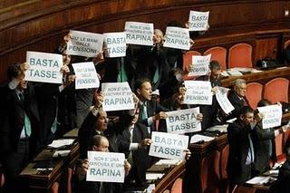 L'amaca di oggi: la Lega lobby contro l'Italia