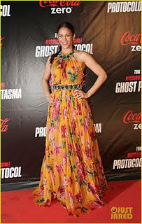 Paula Patton in Dolce & Gabbana a 'Ghost Protocol' in Rio