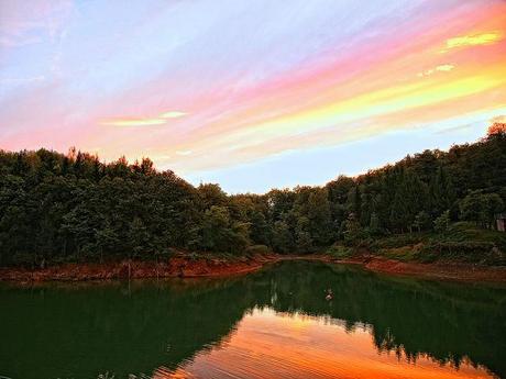 Sunset on Pianfei lake