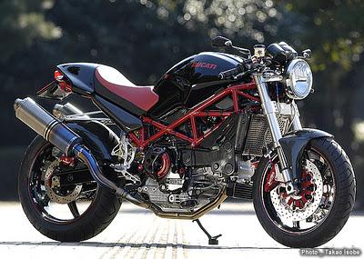 Ducati Monster 900 S4 by Riders Club