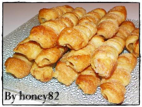 CANNOLINI DI SFOGLIA