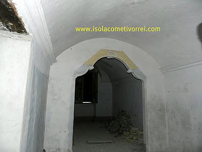 La casa del Prelato Noaro a Isolabona e l'affresco sopravvissuto.
