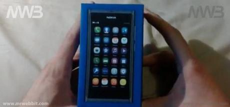 contenuto della confezione di nokia n9 unboxing