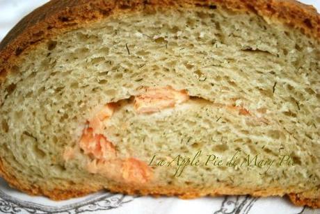 Pane al salmone affumicato ed erbe aromatiche