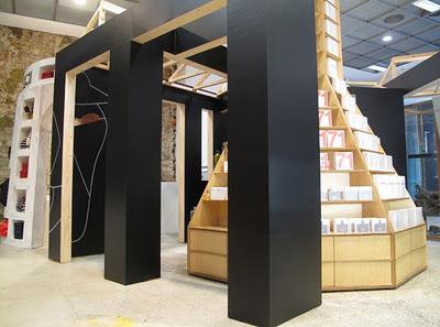 Dover Street Market _ Window installation