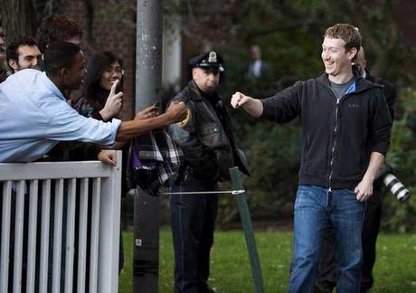 Facebook fa causa a Mark Zuckerberg