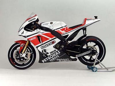 Yamaha YZR-M1 B.Spies Dutch TT 2011 by Modulo