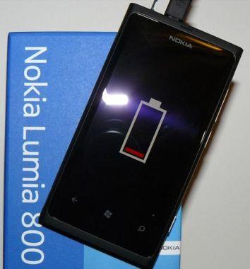 Nokia : Nota ufficiale sulla durata della batteria Nokia Lumia 800