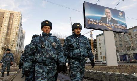 KAZAKHSTAN: Strage di regime contro gli operai di Zhanaozen