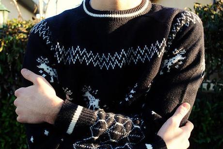 Christmas Sweatshirt || OUTFIT POST