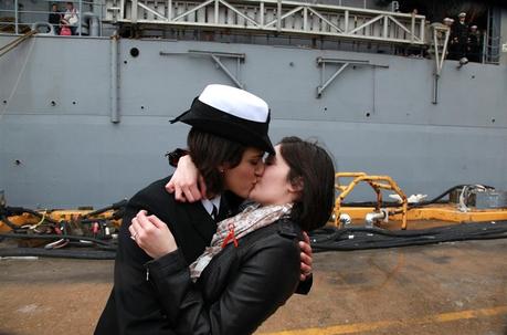 Usa: marinaia Marissa,e' primo bacio gay