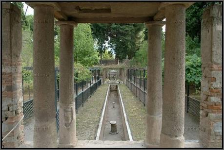 Pompei che si sbriciola: cade un pilastro della casa di Loreio Tiburtino