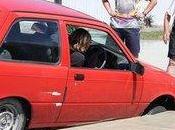 Pomeriggio terrore Christchurch Nuova Zelanda, colpita numerose scosse sismiche. ventina feriti lievi, pochi danni. città stata devastata terrremoto nello scorso febbraio